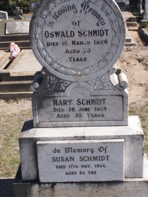 Mary, Oswald & Susan Schmidt