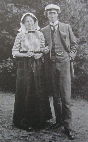 Ruth Kjellén och Manfred Björkquist år 1913.