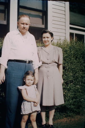 Lucy Boudreaux Oakes with husband Thomas and daughter Nancy Kaye