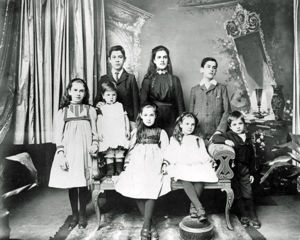 Autumn 1902: Richard & Eleanor's children LR Back row: George, Olive, Percy; Front row: Hattie, Will, Nellie, Louie and Richard.