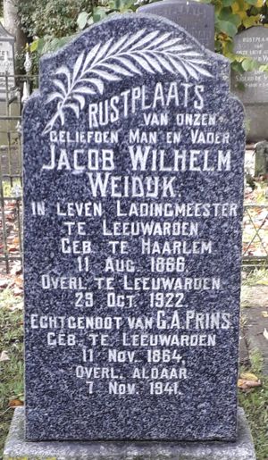 Headstone at the Huizumer cemetery in Leeuwarden