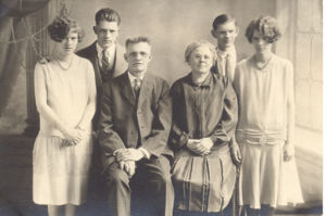 left to right: Gertrude Lemire, Lawrence Payne, Edward Payne, Addie Payne, Elmer Payne, Bessie Payne