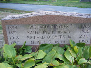 Richard O. Sykes, Katherine P., Richard O. Sykes Jr., Myrtle C. headstone