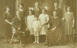 Russ Family Portrait 1923