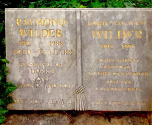 Raymond 1912-1988 and Dorothy May Wilder nee 1915-1991 (Walters) Walters Headstone