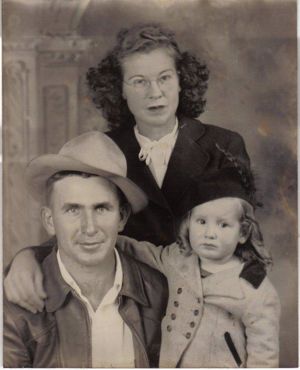 Fred and Lora Fleetwood and daughter, Mary Sue. 