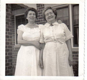 Ada Lula Joiner Wiggins is on the right as you look at the picture.The lady on the left is Ina Lee Wiggins.