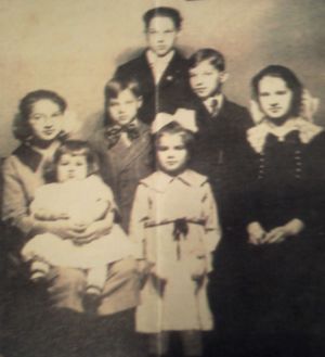 Seven Fred and Anna Bartlett children...