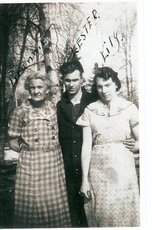 Gertrude Austin with grandson Lester and his wife Lilly