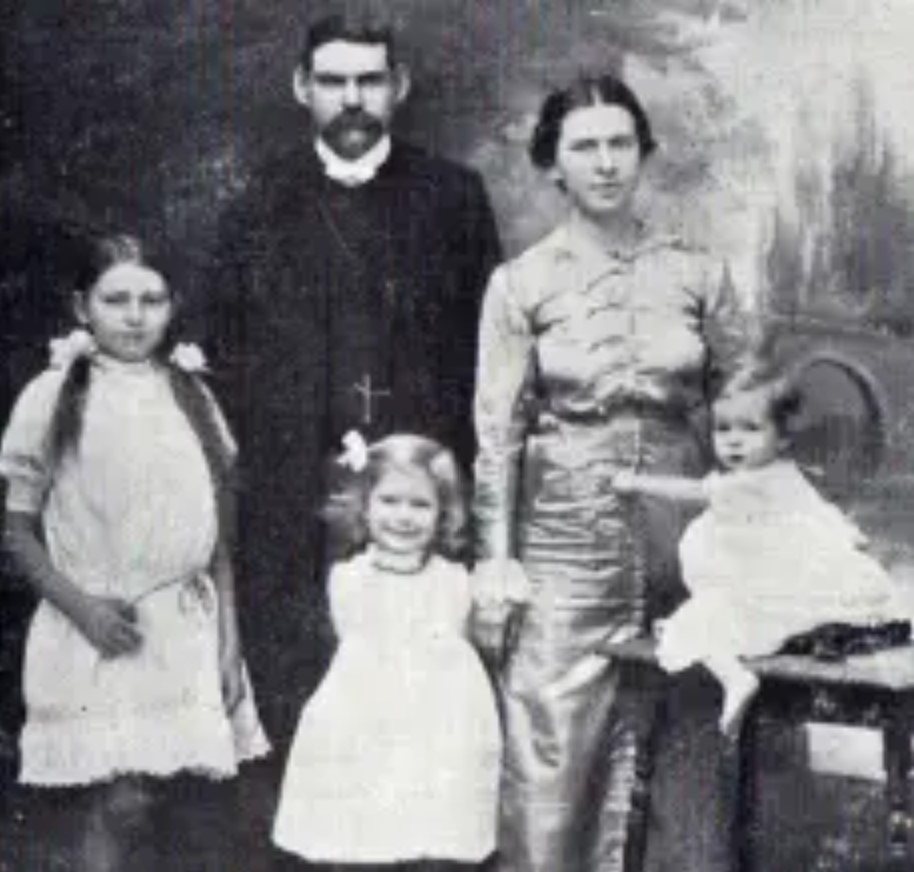 Ds PA Roux with Family