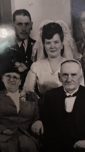 Wedding Photo with CCViljoen1985 (Father)_MEGrobelaar1889 (Mother)_JNHViljoen1922 (Son)_LALGrobelaar1933(Daughter in-law))