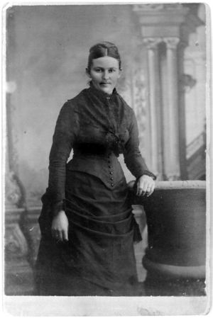 Emma Sophie Marie (Braeutigam) Runnels 1862-1932