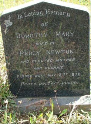 Gravestone Dorothy M (Roberts) Newton