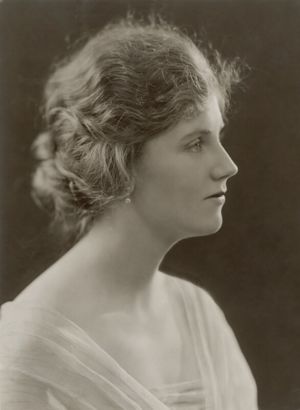 Winifred Lydia Loraine (née Strangman)