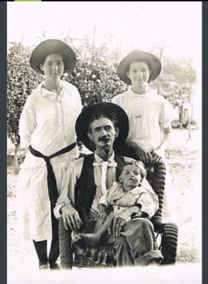 John Wesley Harris with Lottie Florence Harris, Margaret Alexander Harris and baby Wesley Harris