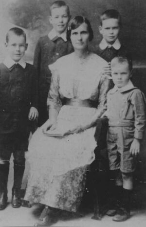 Elizabeth (Skinner) McCallum and sons