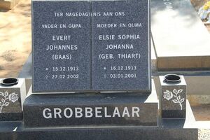Grave of Evert Johannes  Grobbelaar and Elsie Sophia Johanna  Thiart