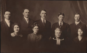 1920 Reunion of Flora Gilson Hale and Children