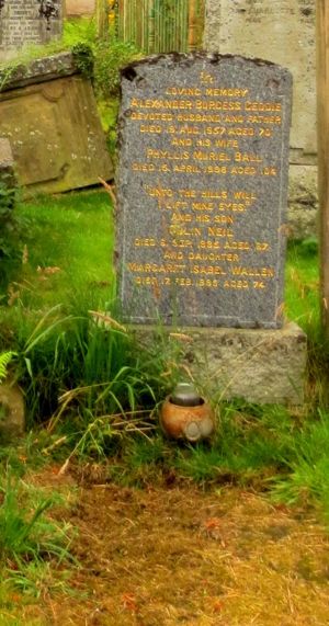 Memorial stone to Alexander Burgess Geddie and his wife Phyllis Muriel Ball and their son Colin and daughter Margaret