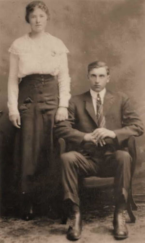 Earl and Ora (Dunlap) Huff