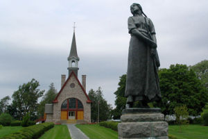 Grand Pré Memorial Church and Statue of Évangeline