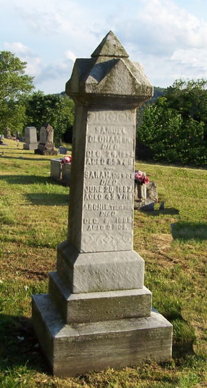 Samuel, Sarah, and Archie Oldham's Tombstone