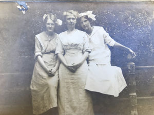 photograph of (L-R) Mary Welleck, Mary Rosamond Noble Welleck, Edith Louise Welleck