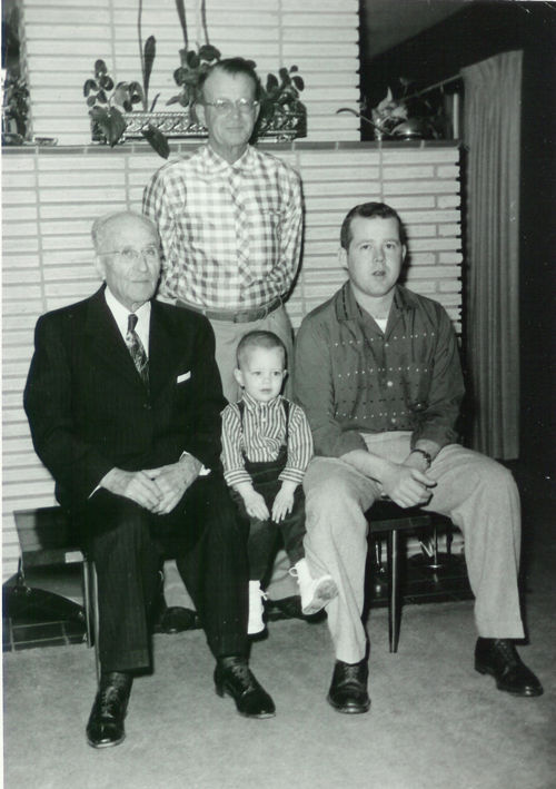 500px-Peyton-1005-5.jpg