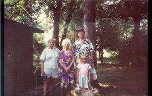  Ailleen Barbara,  TJ Mahan,  Theresa Schmidt White and unknown girl