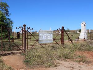 Ravenswood Cemetery Gates