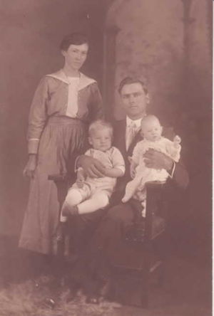 Fred Cox Clinkscales Family portrait