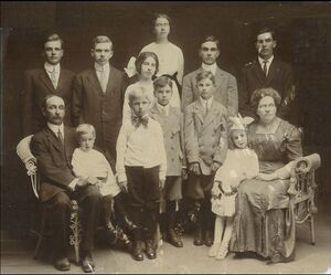 James Esty Crispell and Sarah Hammond Crispell family photo with their eleven children. James seated with Harland, Sarah seated with Dorothy (Hester), Bertram, Norris & Harry (younger boys between James and Sarah), Arthur, James, Gladys 