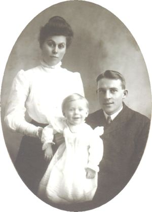 Charles, Mary and son Cecil Tucker