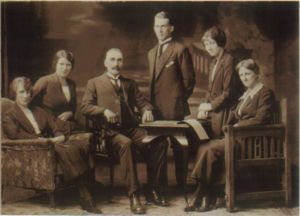 Anderson Family - from L to R: Doris, Florence, James Wesley, Leslie, Vera and Annie Anderson