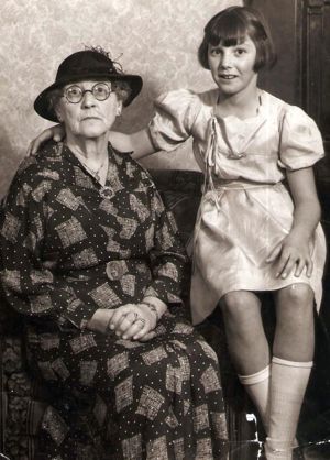Doreen and Grandma Minnie Grace Walker Donaldson