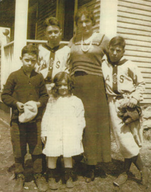 Katie and the kids, c. 1923