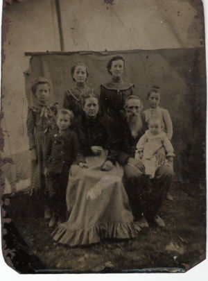Isom Powell Daniel, Eleanor Jayne and Family abt 1869