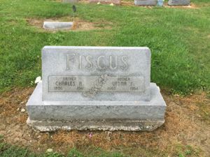 Headstone of Devadnas Fay Penny & Charles Albert Fiscus
