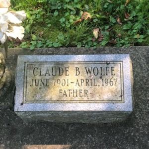 Claude Wolfe's Headstone