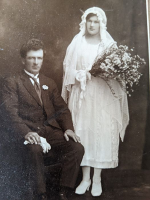 Arthur Bernard Smart and Linda Florence May Summers wedding