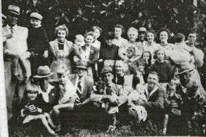 Front left Lawrence Walters1911-1997 with Audrey & Malcolm-Back right wife Rita 1922-1990 (nee Bailey) with Rena