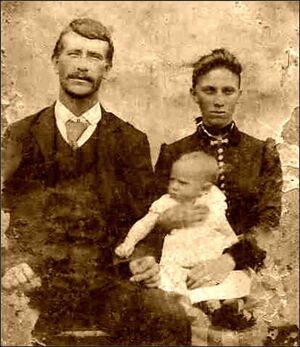 James Wellington Cox, wife Docia Elizabeth Lilly & child