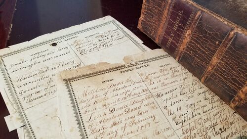 500px-Dodd_Family_Bible.jpg