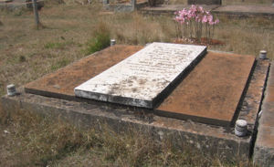 Grave of Thomas, Mary, Stanley and John Bell