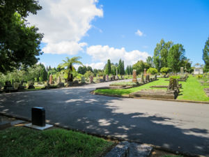 Hamilton East Cemetery