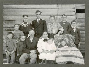 The Reeves family - Top: Maud, Nannie, Arthur, Lola (Arthur's wife), Stewart and Willie. Bottom: Ben, Creekmore, Richard W., Mary Etta, Earlie, and Walter