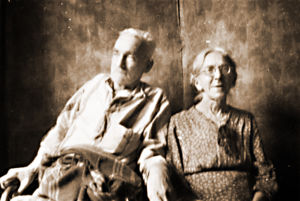 Wiliam James Bass and wife Alice Jane (OAK)