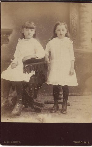 Bessie and Pauline Hawes (circa. 1890)